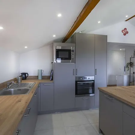 Apartment Moderne Proche Plage, Jardin Et Wifi - Fr-1-4-706